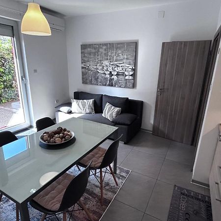 Ivni Apartmani Novigrad Istria Kültér fotó