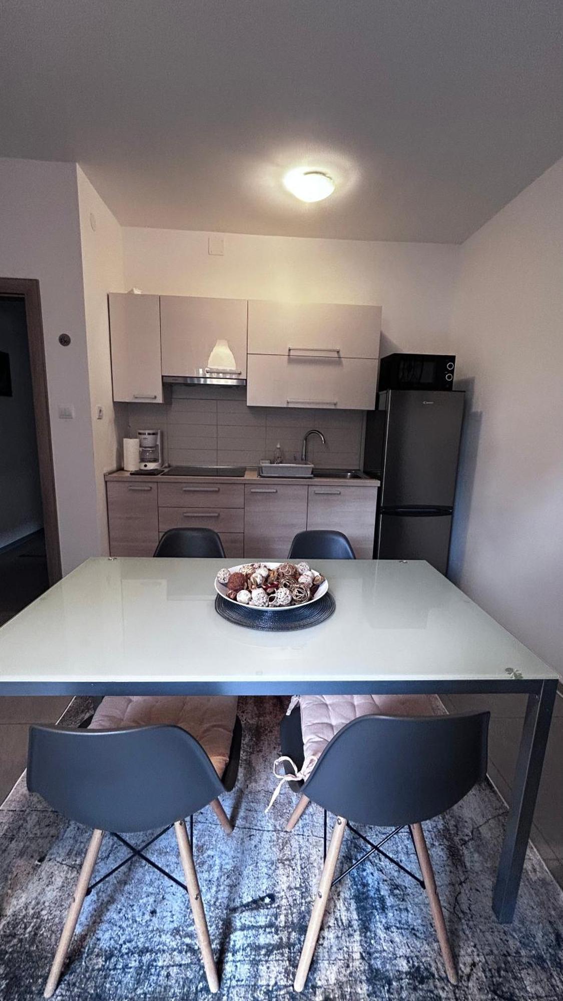 Ivni Apartmani Novigrad Istria Kültér fotó