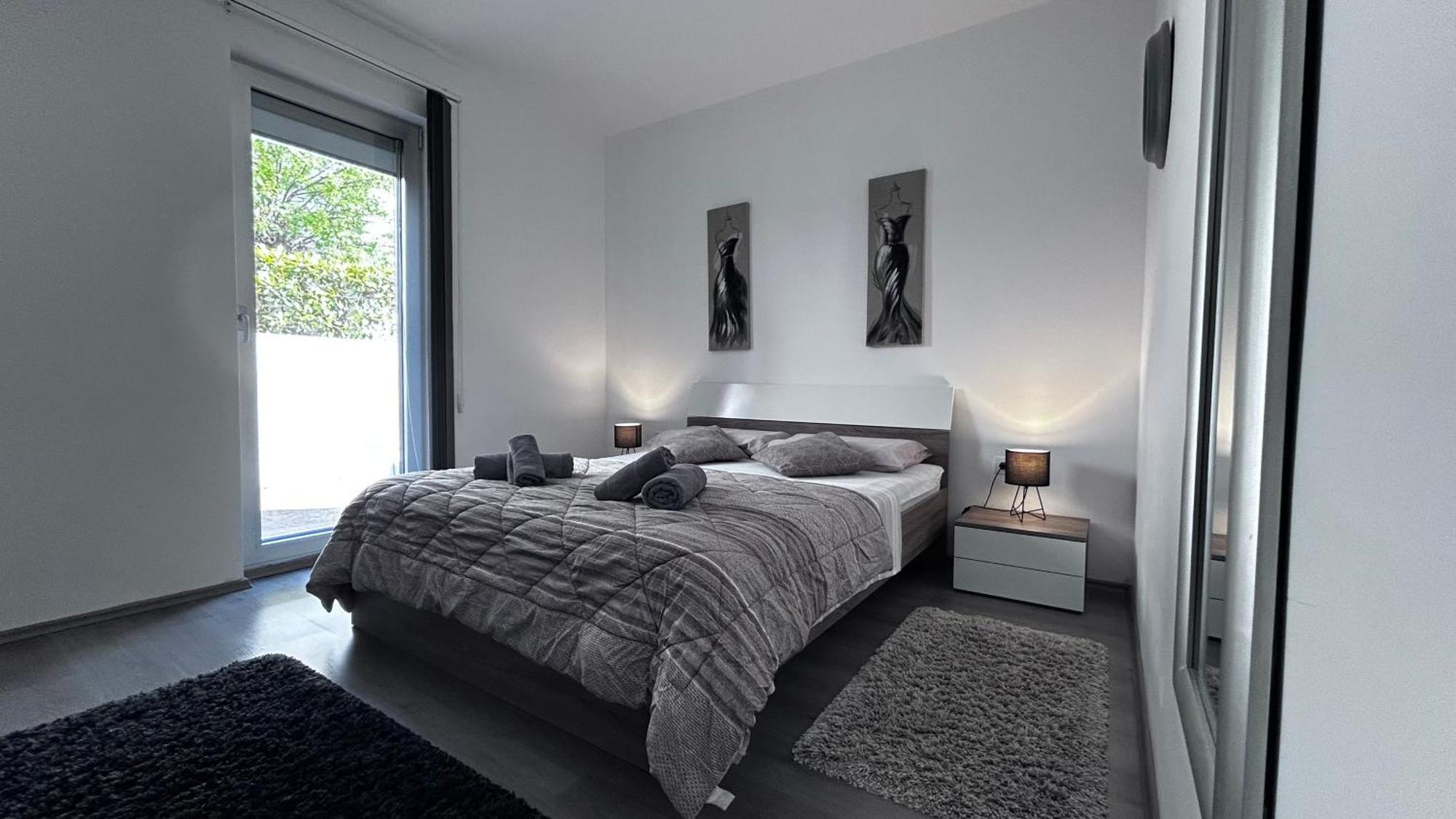 Ivni Apartmani Novigrad Istria Kültér fotó