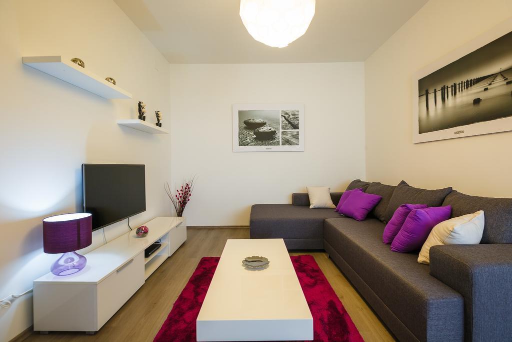 Ivni Apartmani Novigrad Istria Szoba fotó