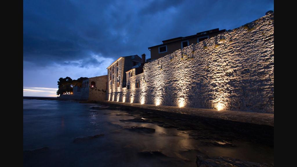 Ivni Apartmani Novigrad Istria Kültér fotó