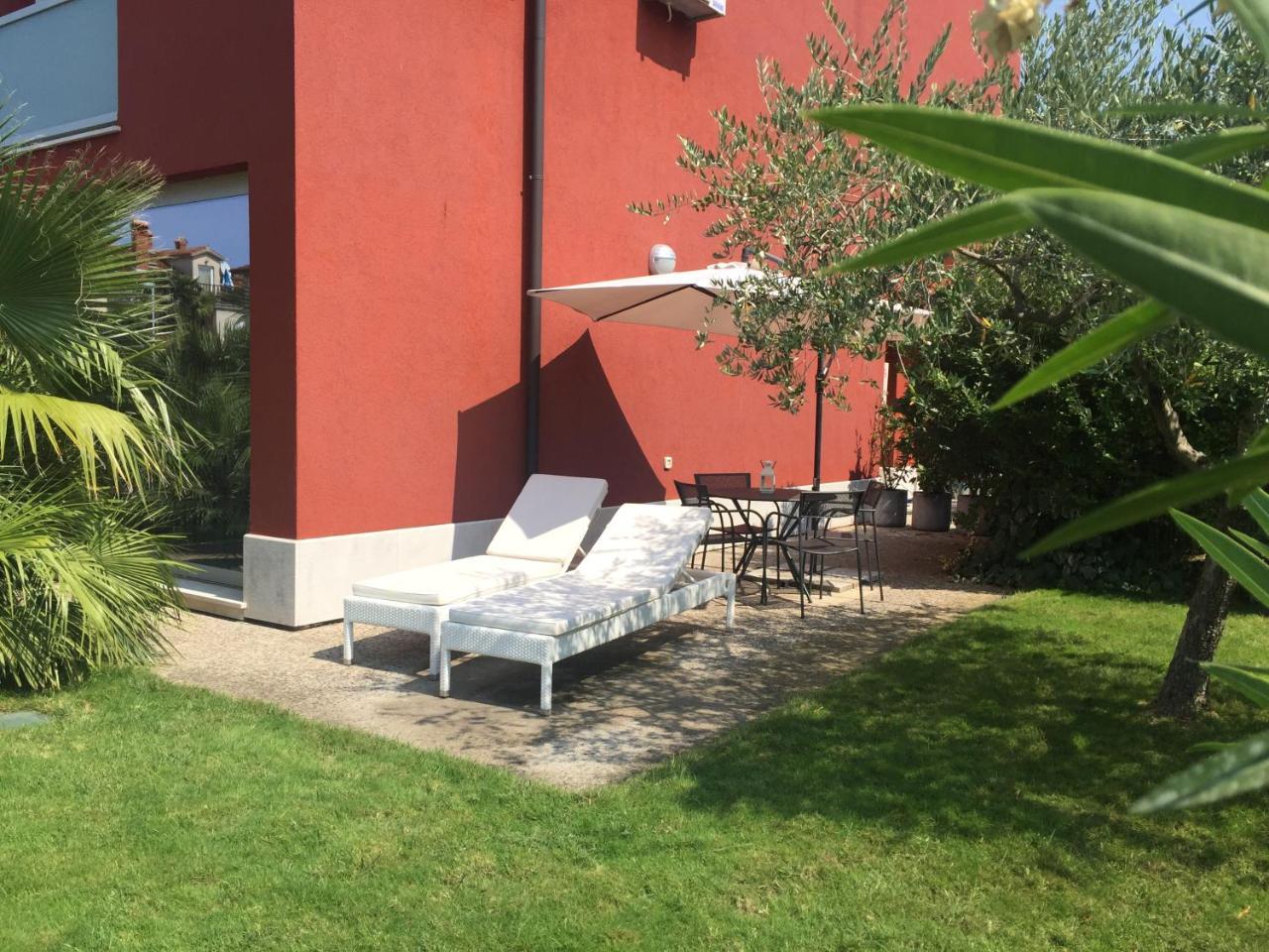Ivni Apartmani Novigrad Istria Kültér fotó