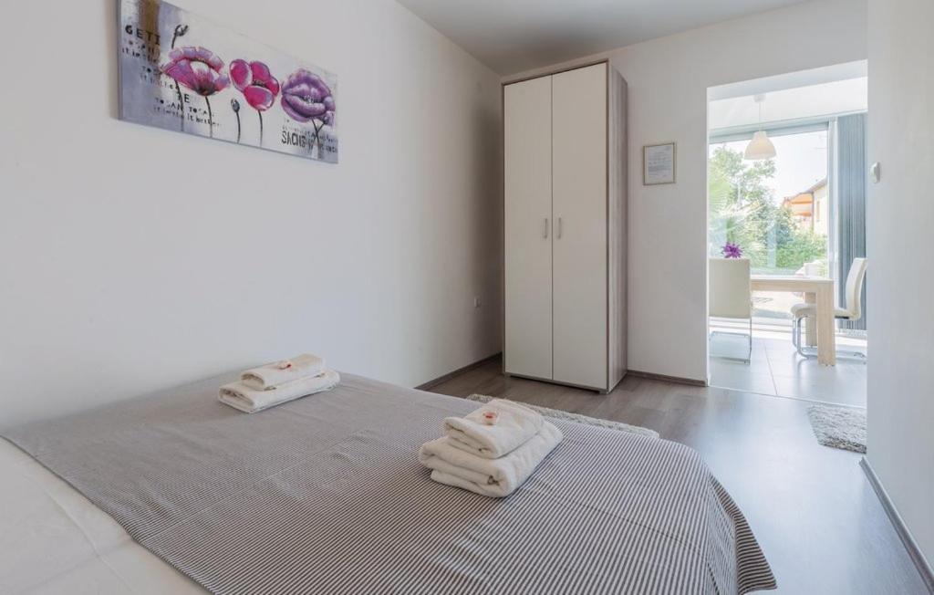 Ivni Apartmani Novigrad Istria Kültér fotó